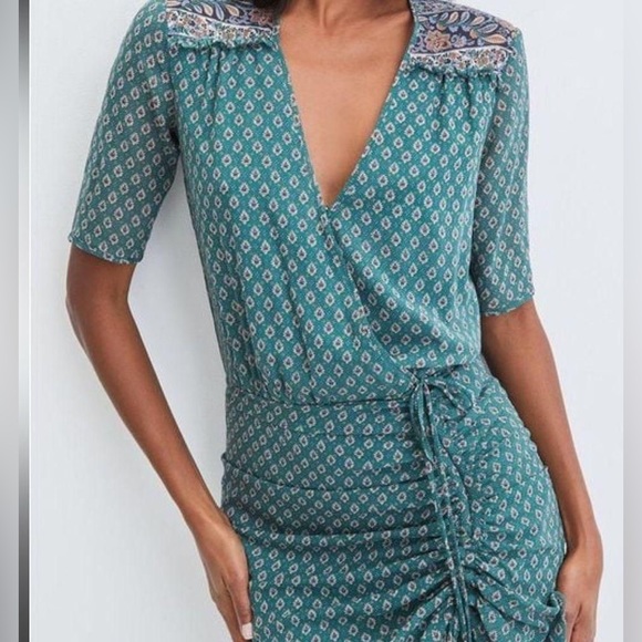 **SOLD** Veronica Beard Mariposa Dress
Size 6 - Sea glass Color Multi - Picture 5 of 11